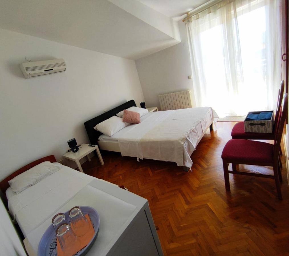 Guesthouse Varnica Kaštel Lukšić Екстериор снимка
