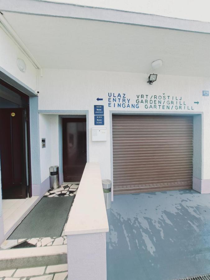 Guesthouse Varnica Kaštel Lukšić Екстериор снимка