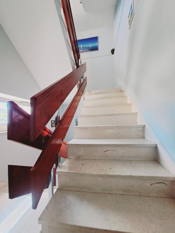 Guesthouse Varnica Kaštel Lukšić Екстериор снимка