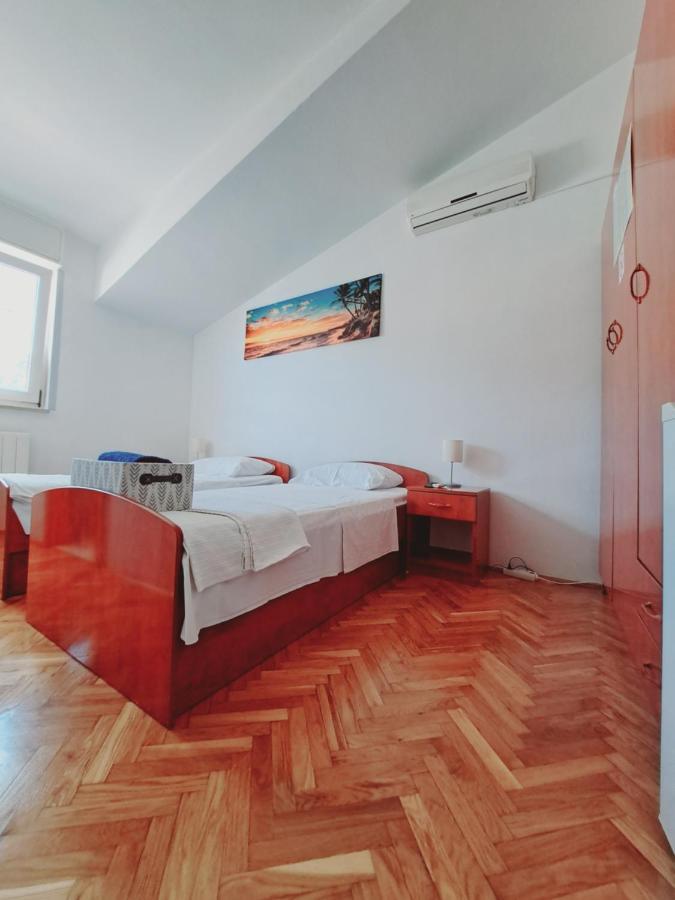 Guesthouse Varnica Kaštel Lukšić Екстериор снимка