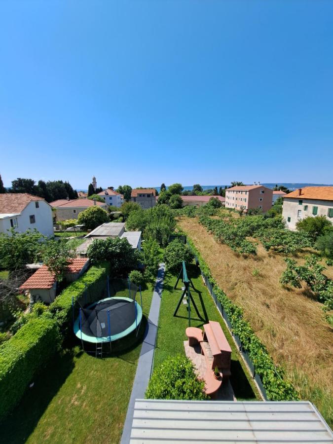 Guesthouse Varnica Kaštel Lukšić Екстериор снимка