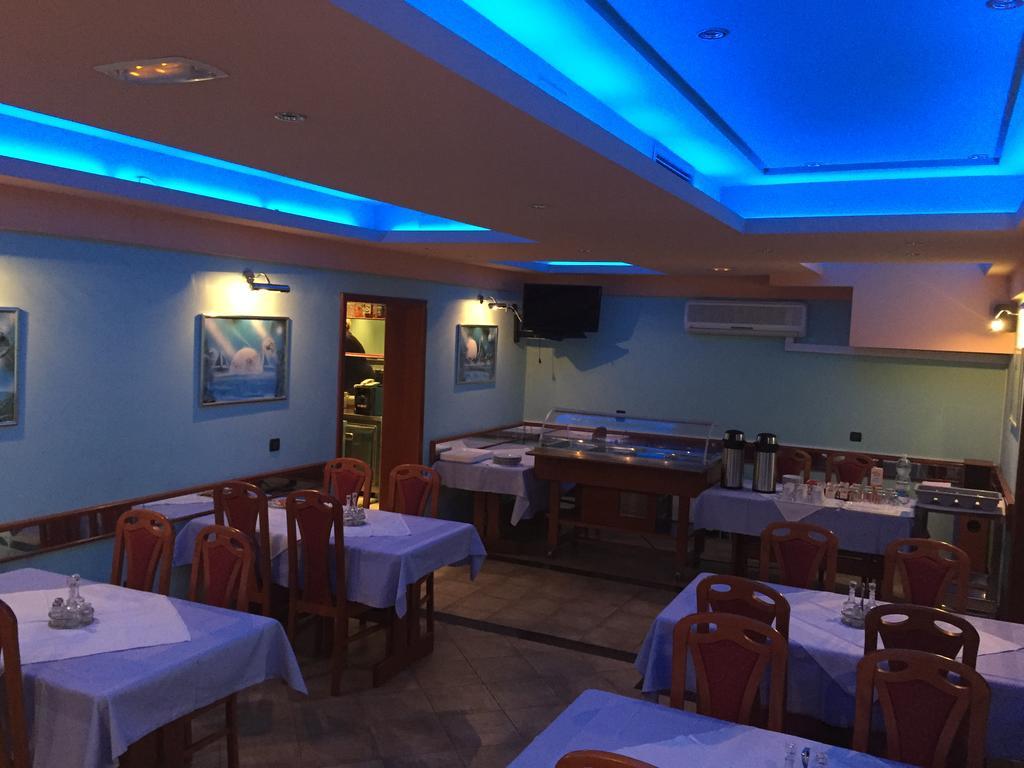 Guesthouse Varnica Kaštel Lukšić Екстериор снимка