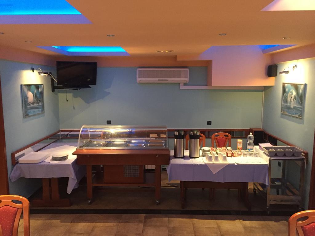 Guesthouse Varnica Kaštel Lukšić Екстериор снимка