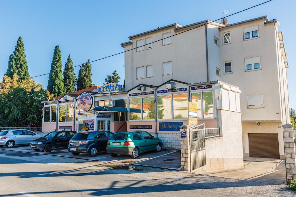 Guesthouse Varnica Kaštel Lukšić Екстериор снимка