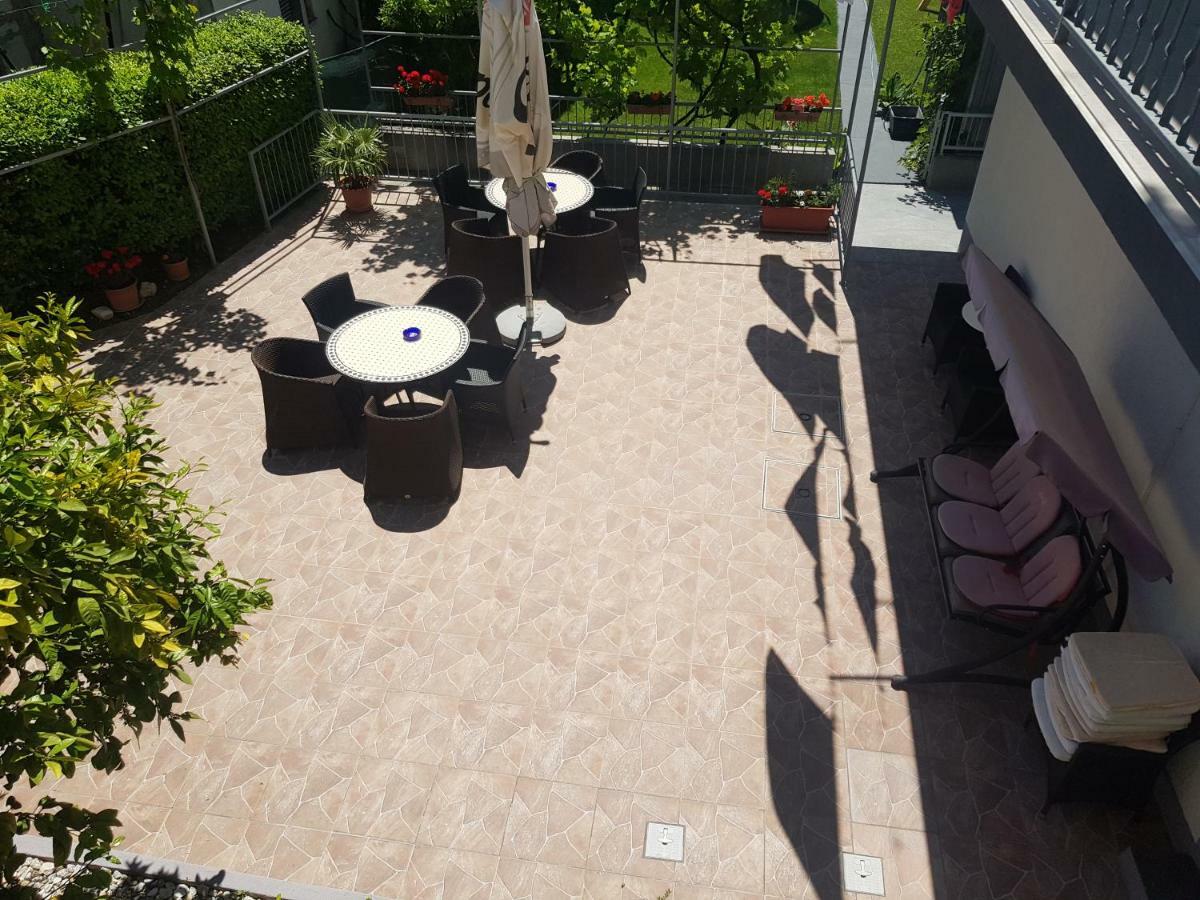 Guesthouse Varnica Kaštel Lukšić Екстериор снимка